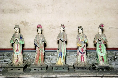           侍女像        