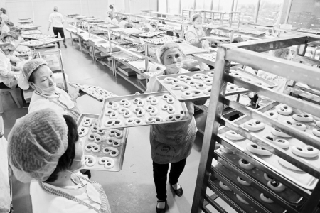 <br>          霍州年馍生产加工现场图片由山西省农商银行提供<br><br>        