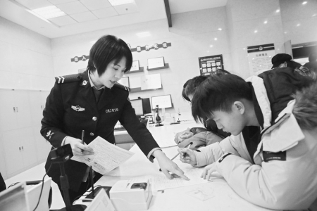          太原民辅警全方位守护人民群众安全返乡        