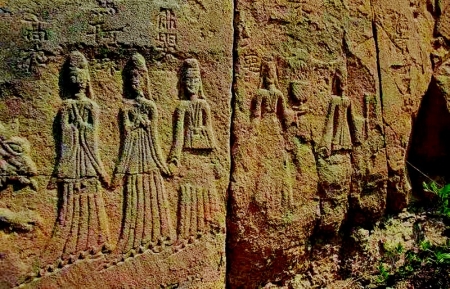 <br>          柳木岩摩崖造像<br><br>        