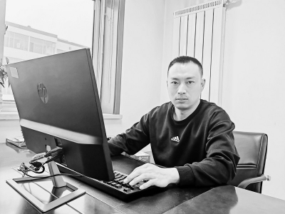 <br>          赠人玫瑰，手有余香。<br><br>        