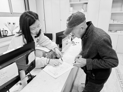           优质服务下沉，提升群众满意度。 图片由太原市小店区融媒体中心提供        