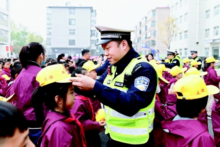 <br>          恪尽职守、爱岗敬业。<br><br>        