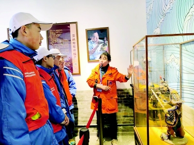 <br>          学生们感受古城文化魅力 图片由晋源区融媒体中心提供<br><br>        