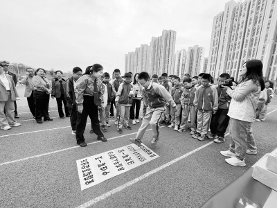           学生在互动体验中快乐成长        