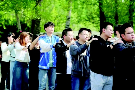 <br>          本组图片均由团古交市委提供<br><br>        