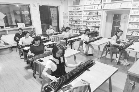           青年夜校充实生活        