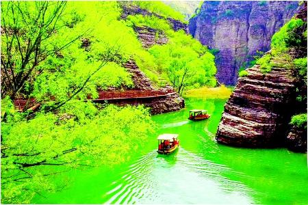           赤壁悬流景区        
