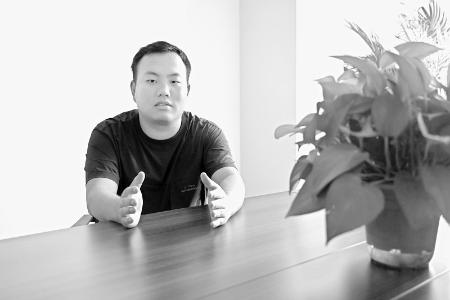           张宇说年轻人一定要有拼搏奋斗的精神        