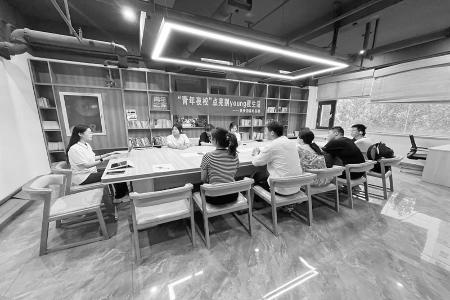           青年夜校点亮别样“夜生活” 本组摄影 通讯员 李嘉宇        
