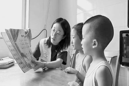           青年学生在公益服务岗位上实践 图片由团晋中市委提供        
