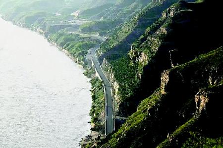           旅游公路穿过曲峪镇 本版图片均为资料图片        