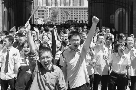           少年乘风起，未来皆可期。 本报记者 胡远嘉 摄        
