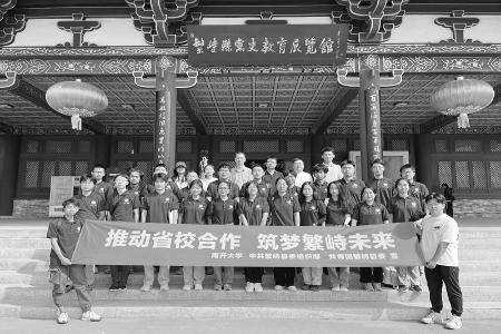           积极搭建青年成长平台 图片由共青团繁峙县委提供        