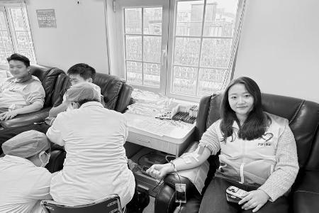           用心服务，无私奉献。 图片由受访者提供        