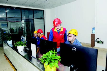           郝慧玲始终保持着勇挑重担、敢闯敢试的精神 通讯员 边武 摄        