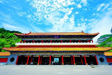           藏山风景区 本版图片除署名外均为资料图片        