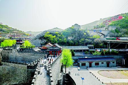           固关长城 本报记者 胡远嘉 摄        