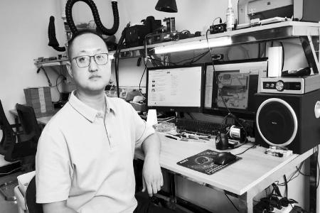           科研之路，步履不止。 本报记者 孟存田 摄        