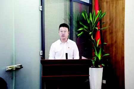           扎根岗位护航青年成长 图片由受访者提供        