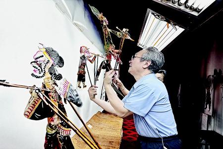           孝义皮影戏        