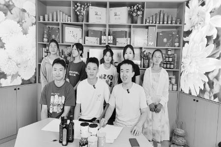           青年突击队为三晋乡村的全面振兴注入青春动能 本组图片均由团省委青年发展部提供        