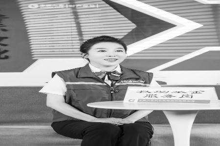           让青春在服务社会中闪光 见习记者 路诗洁 摄        