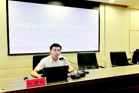           经风雨、见世面、壮筋骨、长才干。 图片由受访者提供        
