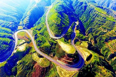           黄河一号旅游公路临汾段 本版图片均为资料图片        