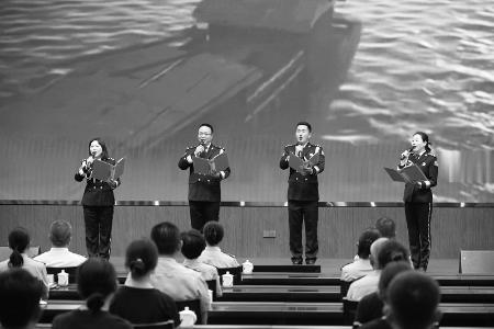           理论宣讲沁人心 图片由太原市公安局提供        
