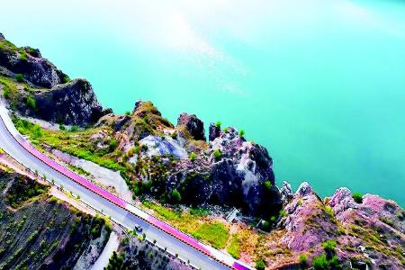           黄河一号旅游公路忻州段 资料图片        