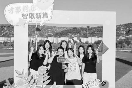           青年人才趣味活动中碰撞思维 图片由团静乐县委提供        