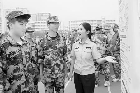           禁毒知识送进学校        