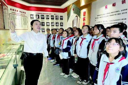           　图片由团娄烦县委提供        