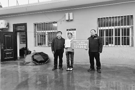 移动人暖心助学金，圆寒门学子大学梦。 图片由山西移动吕梁分公司提供