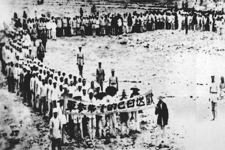 大反攻开始后，根据地掀起参军参战热潮。