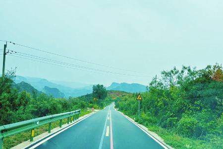 太行一号旅游公路晋城段 本报记者 任小芳 摄