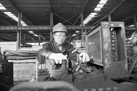 攻坚克难，率先垂范。 图片由通讯员提供