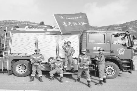 青春因磨砺而闪耀，忠诚于考验中铸就。 图片由受访集体提供