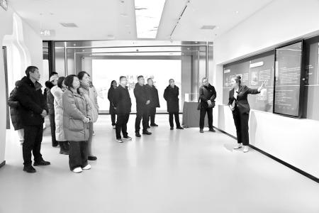 党员干部接受廉政教育 图片由太原市小店区融媒体中心提供