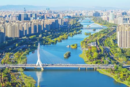 碧水穿城过 本报记者 胡远嘉 摄