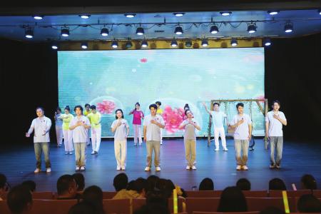 “‘‘山那边山那边’’组合暑期音乐会”唱响龙城