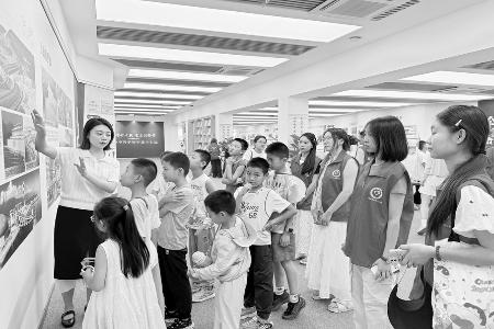 孩子们在“第二课堂”中启迪志向 图片由团太原市小店区委提供