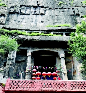           十字岭突围战历史文化园        