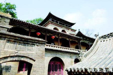           五峰山龙泉寺景区        