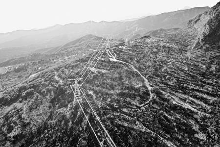           500千伏风运线 杜衡 摄        