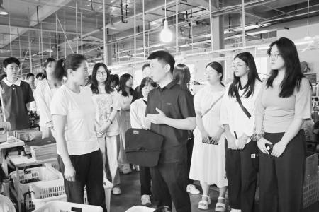 精准赋能青年成长 图片由共青团广灵县委提供