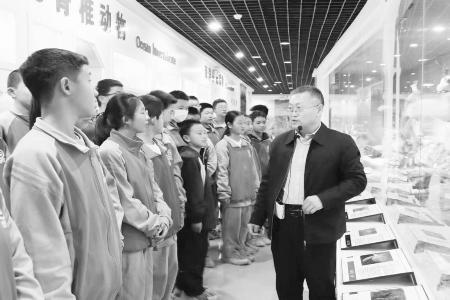 科普赋能点亮梦想，温暖陪伴助力成长。 本组图片均由团省委社联部提供