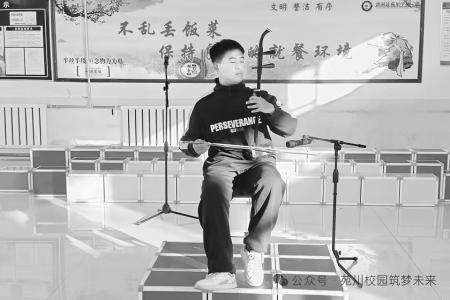 以微光筑梦，以青春作答。 图片由受访者提供