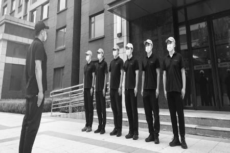 用军人的担当在家政行业闯出一条“军”字招牌的创新创业之路 本版图片均由受访者提供